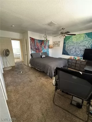 Photo #6: 2488983 Listing