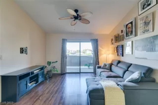 Photo #4: 2489007 Listing 