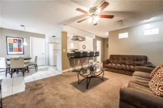 Photo #4: 2489010 Listing