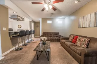 Photo #5: 2489010 Listing