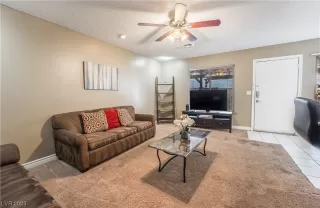 Photo #6: 2489010 Listing