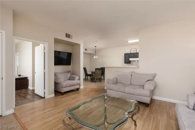 MLS: 2489013 Condo For Sale