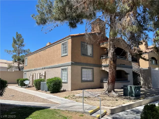 MLS: 2489018 Condo For Sale