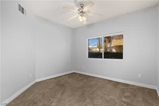 Photo #6: 2489038 Listing 