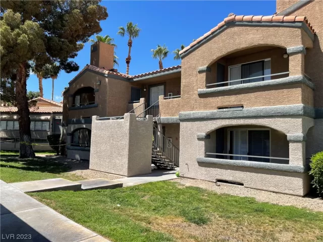 MLS: 2489063 Condo For Sale