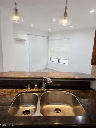 Photo #3: 2489080 Listing