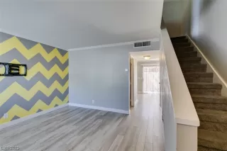 Photo #2: 2489120 Listing 