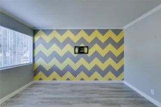 Photo #3: 2489120 Listing 