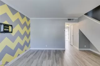 Photo #6: 2489120 Listing 