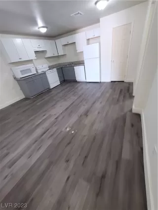 Photo #4: 2489154 Listing 