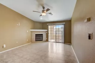 Photo #6: 2489169 Listing