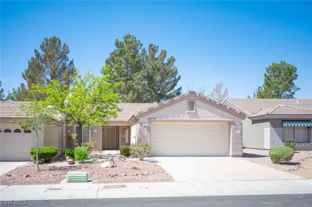 MLS: 2489187 Condo For Sale