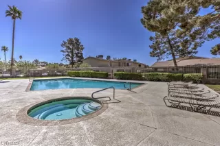 Photo #1: 2489197 Listing