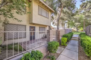 Photo #5: 2489197 Listing