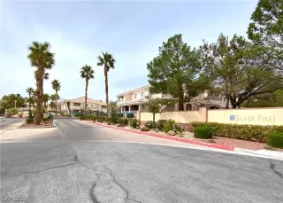 Photo #5: 2489219 Listing 