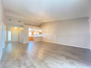 Photo #6: 2489219 Listing 