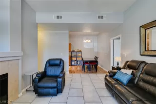 Photo #4: 2489222 Listing