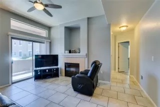 Photo #6: 2489222 Listing