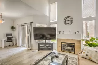 Photo #1: 2489242 Listing 