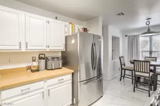 Photo #6: 2489242 Listing 