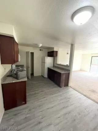 Photo #4: 2489265 Listing 