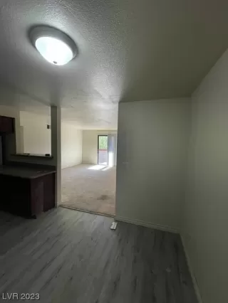 Photo #5: 2489265 Listing 