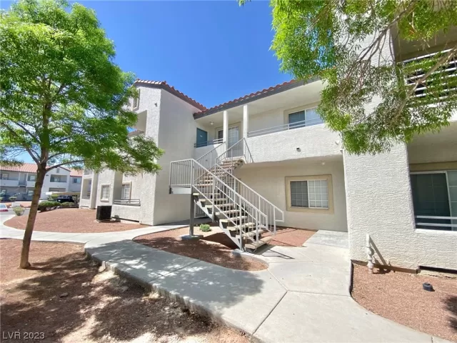 MLS: 2489300 Condo For Sale