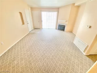 Photo #1: 2489300 Listing 