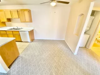 Photo #2: 2489300 Listing 