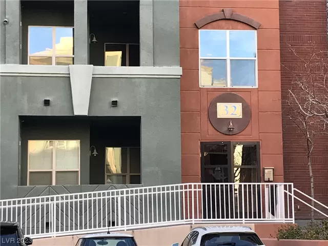 MLS: 2489311 Condo For Sale