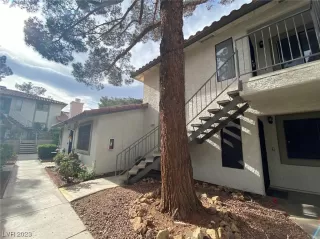 Photo #1: 2489312 Listing 