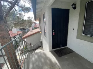 Photo #2: 2489312 Listing 