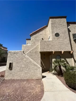 Photo #1: 2489315 Listing 