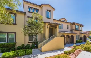 Photo #2: 2489356 Listing 