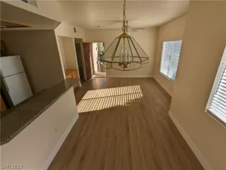 Photo #5: 2489376 Listing 