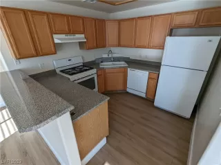 Photo #6: 2489376 Listing 