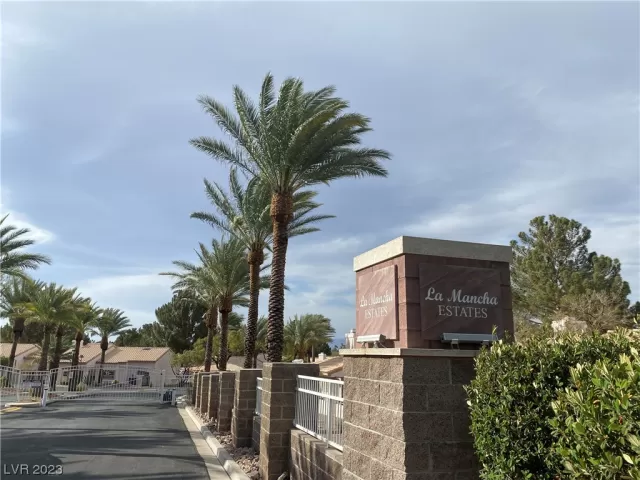 MLS: 2489378 Condo For Sale