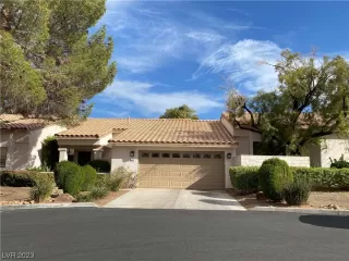 Photo #1: 2489378 Listing