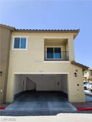 Photo #1: 2489379 Listing 