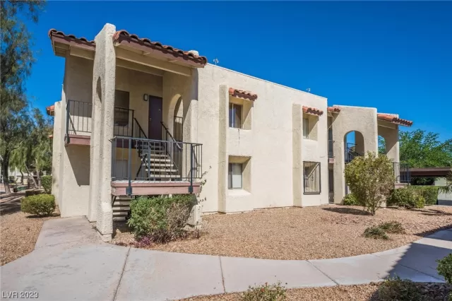 MLS: 2489381 Condo For Sale