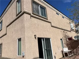 Photo #2: 2489431 Listing 