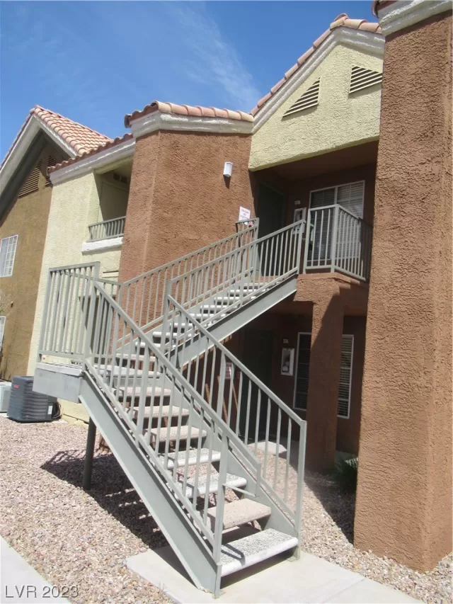 MLS: 2489451 Condo For Sale