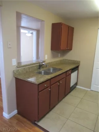 Photo #5: 2489451 Listing 