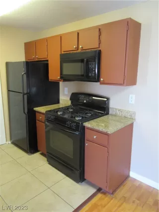 Photo #6: 2489451 Listing 