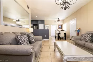 Photo #6: 2489463 Listing