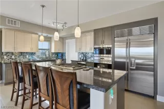 Photo #4: 2489466 Listing 