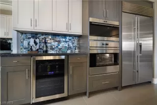 Photo #6: 2489466 Listing 