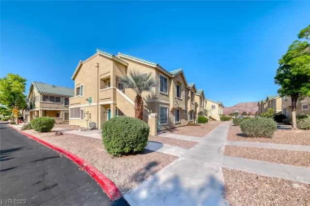 MLS: 2489474 Condo For Sale