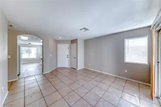 Photo #5: 2489474 Listing