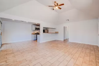 Photo #2: 2489493 Listing